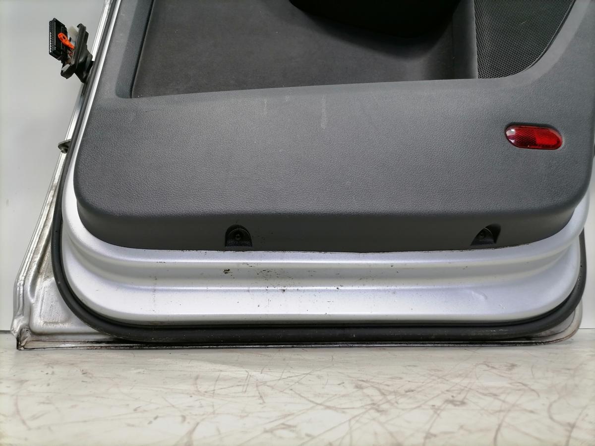 VW Touran 1T original T&uuml;r hinten rechts LA7W Reflexsilber Metallic Rohbau Bj.2005